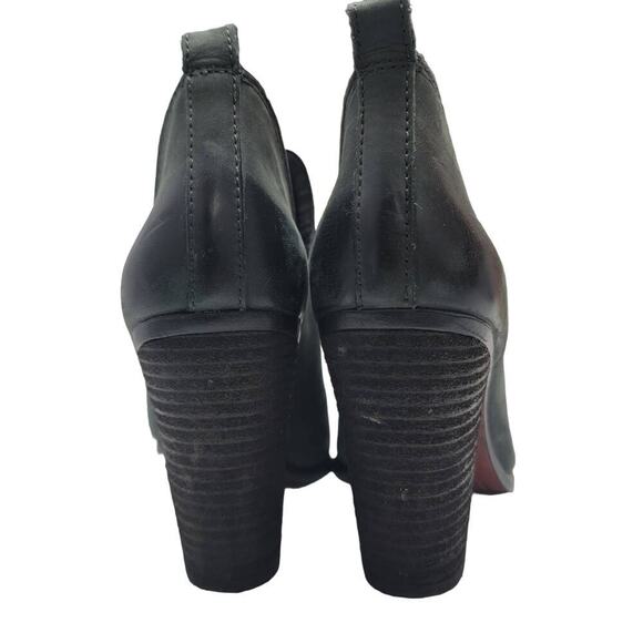 Vince Camuto Federa Booties 7 / 37 Side Cut Out 3 inch Heel Grey - Picture 4 of 10